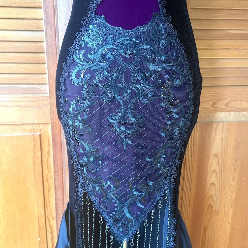 Devil Fashion Gothic Victorian 'Vampire Masquerade' Purple Black Velvet Gown - Picture 4 of 15